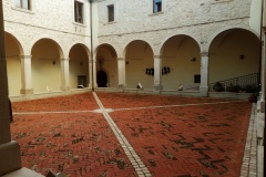 60_Forlì-del-Sannio-chiostro-s.-Maria-Grazie